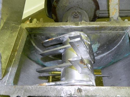 Used Fitzpatrick Fitzmill, Model D6, 304 Stainless Steel. (16) Impact/knife 410/16/20 stainless steel swinging blades. 6" x 11" Cutting chamber, no bottom screen. Gravity feed throat with pan. Driven...