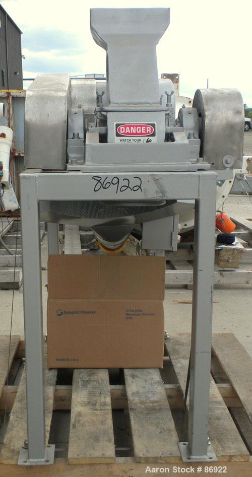 Used Fitzpatrick Fitzmill, Model DAO6, 316 Stainless Steel. (16) double impact swinging blades, 6" x 11" cutting chamber, bottom screen. 304 stainless steel gravity feed throat. Driven by a 7.5 HP, 3...