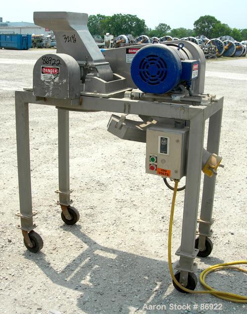 Used Fitzpatrick Fitzmill, Model DAO6, 316 Stainless Steel. (16) double impact swinging blades, 6" x 11" cutting chamber, bottom screen. 304 stainless steel gravity feed throat. Driven by a 7.5 HP, 3...