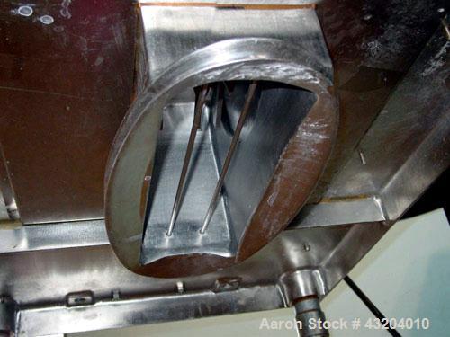 Used Fitzpatrick Fitzmill, Model DASO6, Stainless Steel. (16) Fixed impact/knife blades. 6" x 11" Cutting chamber, gravity feed throat with pan. No bottom screen. Driven by a 10 hp motor. Mounted on ...