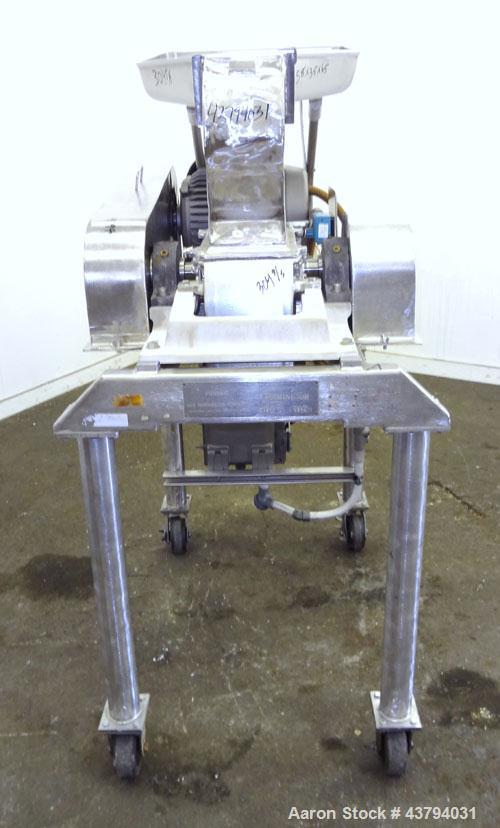 Used Fitzpatrick Fitzmill, Model DAS06, Stainless Steel. (16) Knife/Impact fixed 410/16/20 stainless steel blades, 6” x 11” 304 stainless steel cutting chamber, 316 stainless steel feed throat with a...