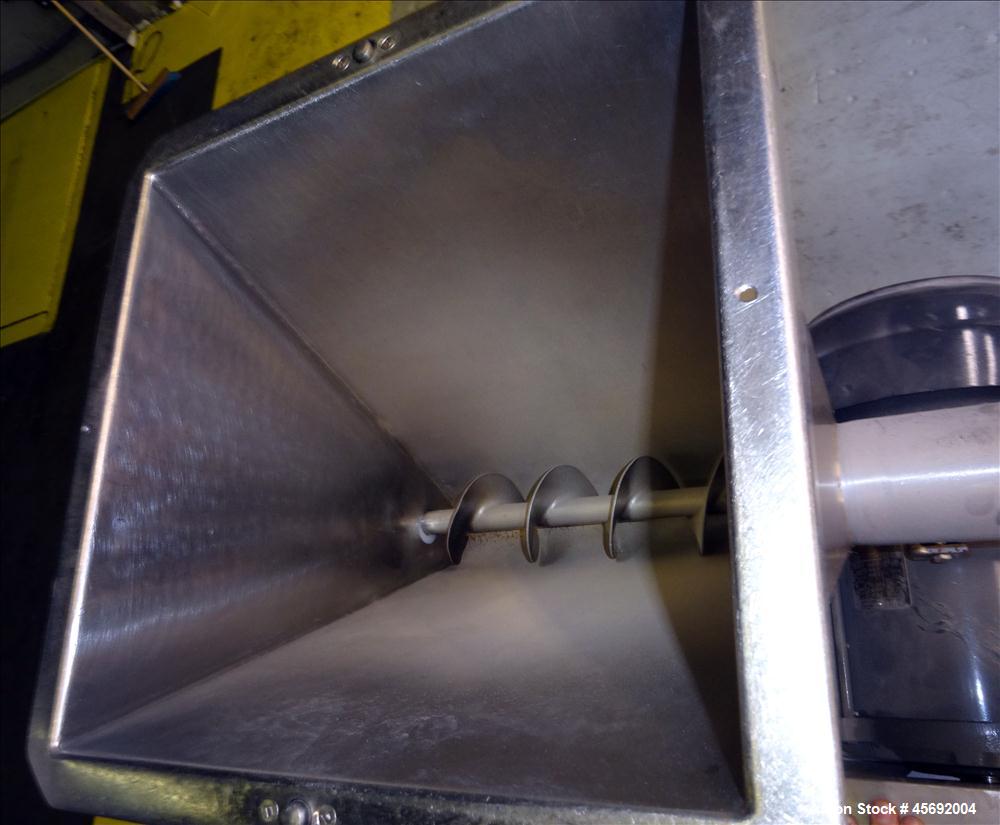 Used Fitzpatrick Fitzmill, Model DAS06. (16) Impact/knife swinging blades, driven by 5 hp, 3/60/208-230/460 volt, 1755 rpm motor. 6" x 11" Cutting chamber, gravity feed throat, bottom screen. (1) 2-1...