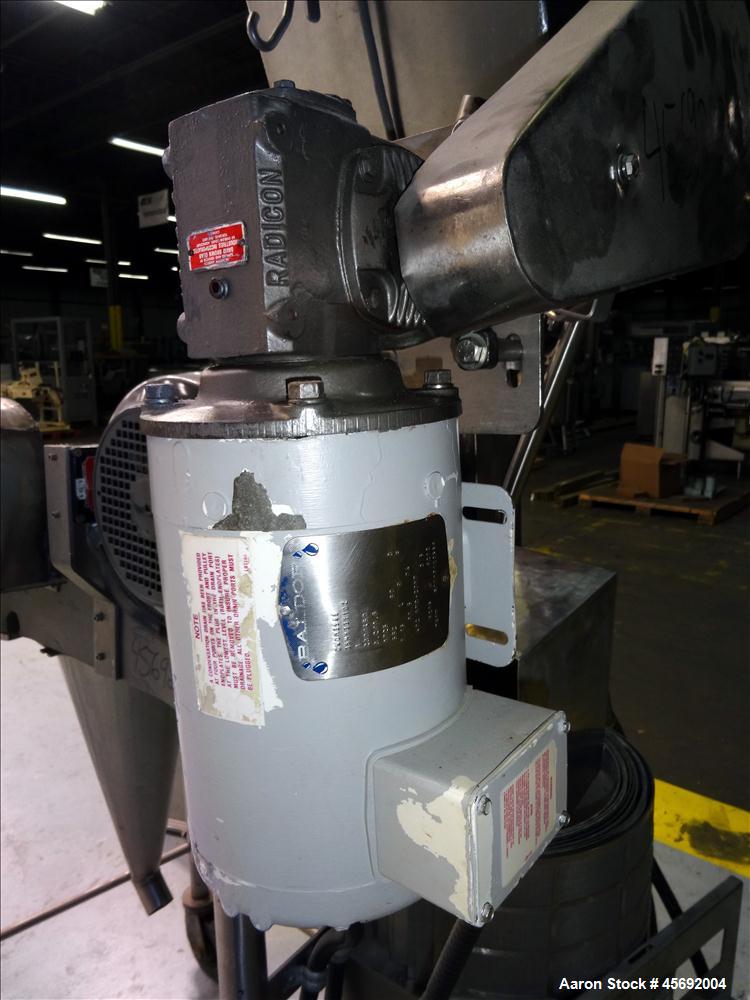 Used Fitzpatrick Fitzmill, Model DAS06. (16) Impact/knife swinging blades, driven by 5 hp, 3/60/208-230/460 volt, 1755 rpm motor. 6" x 11" Cutting chamber, gravity feed throat, bottom screen. (1) 2-1...