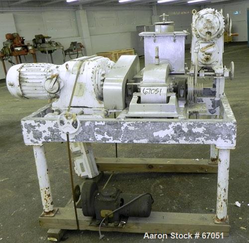 Used Fitzpatrick Fitzmill, Model DASO6, 304 Stainless Steel. 16 Double sided fixed knife 410/16/20 stainless steel blades, 6" x 11" cutting chamber, 3" diameter x 16" long screw feed, 12" x 12" x 12"...