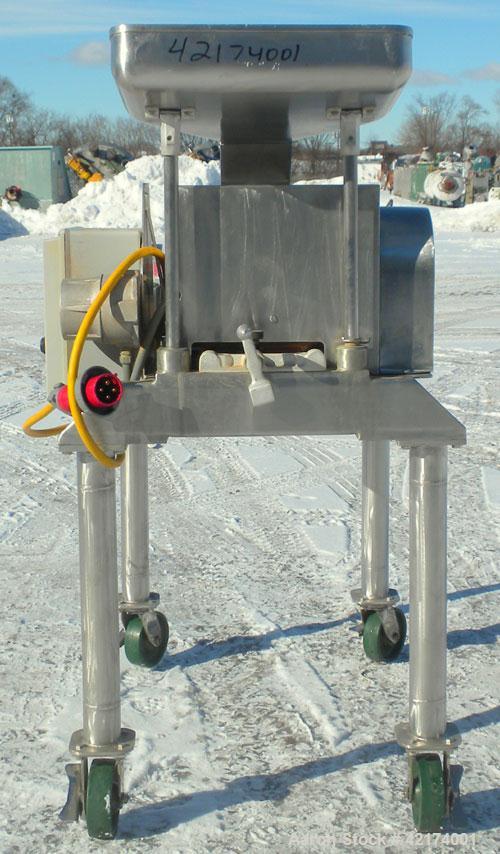 Used Fitzpatrick Fitzmill, Model DASO6, 316 Stainless Steel. (16) 410/16/20 stainless steel fixed knife/impact blades. 11" x 6" chamber, gravity feed throat with pan, bottom screen. Driven by a 5 HP,...