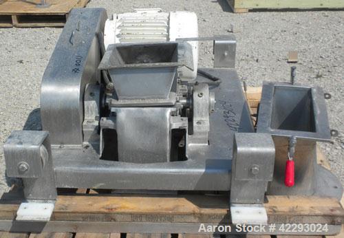 Used Fitzpatrick Fitzmill, model DASO6, 316 stainless steel. (16) 410/16/20 stainless steel fixed double impact stainless steel blades. 6" x 11" cutting chamber, gravity feed throat, bottom screen. D...