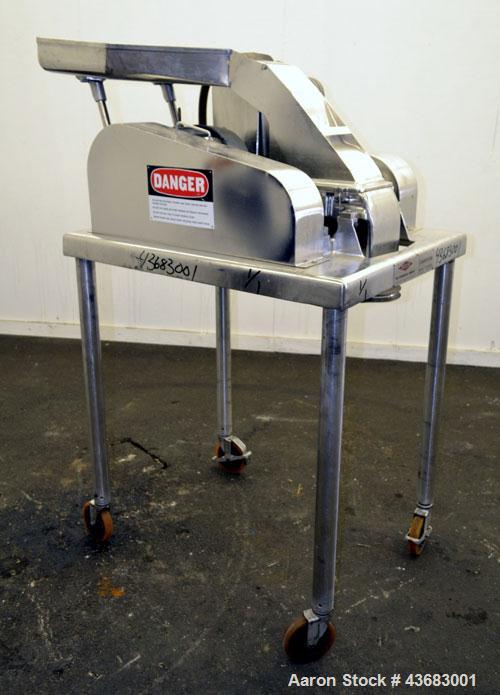 Used Fitzpatrick Fitzmill, Model DAS06, Stainless Steel. (16) Knife/Impact fixed 410/16/20 stainless steel blades, 6” x 11” 316 stainless steel cutting chamber, 316 stainless steel feed throat with a...
