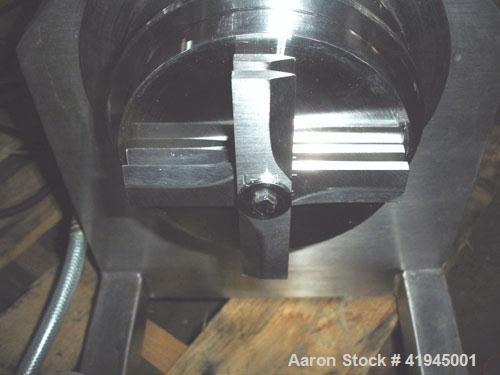 Used Fitzpatrick Laboratory Fitzmill, Model L1A, stainless steel. (8) Impct/knife fixed blades, round cutting chamber, 1/30 hp DC feeder design. Can process samples from 5 grams. Variable speed rotor...
