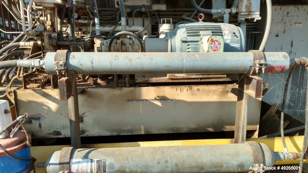 Used Pallmann Universal Long Log Flaker, Type PZU 19-600. Spec for 700 Kw / 938 hp. Inside max : 400. The voltage on this unit is 3 phase 480 volt for all of the motors and 120 volt and 24 volt for t...