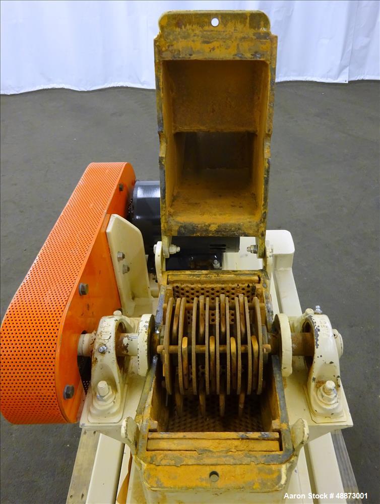 Used Schutte Buffalo W Series Laboratory Scale Hammer Mill, Model W6H, Carbon S
