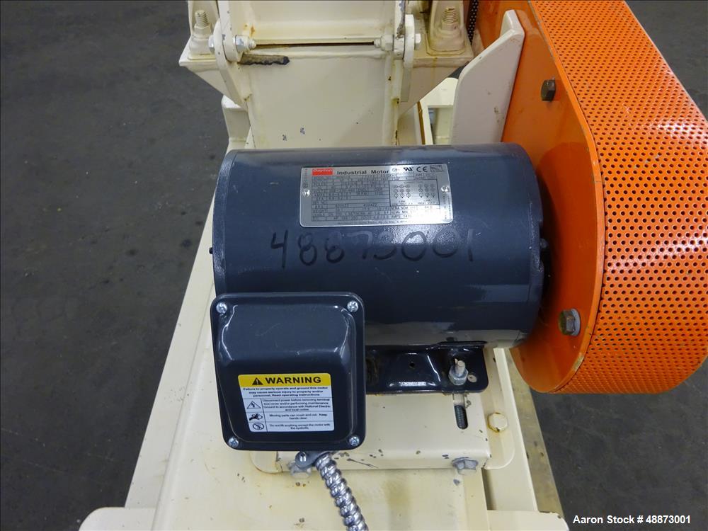 Used Schutte Buffalo W Series Laboratory Scale Hammer Mill, Model W6H, Carbon S