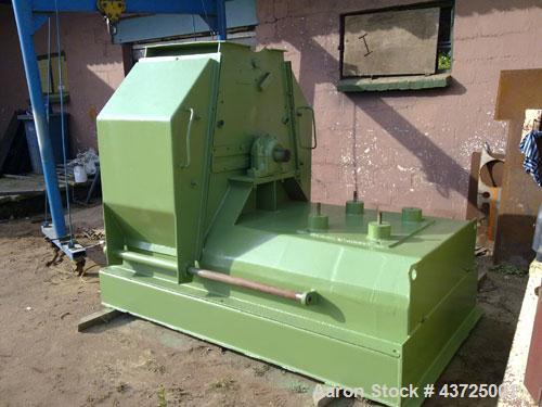 Used Sprout Waldron Hammer Mill, 150 hp, 110 kW, with 4 pole electric motor, 16 x 4 rows beaters, rotor width 660 mm, rotor diameter 1000 mm, 1450 rpm.