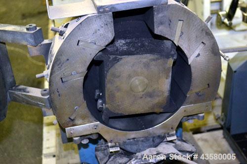 Used Thomas Wiley Cutting Mill, Model 4, Carbon Steel. 141 Cubic inch chamber 7-3/4” diameter x 3” deep. (4) Bolt on blade rotor, 6 stationary bed knives. Top feed with hopper, bottom discharge, hing...