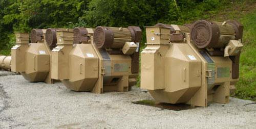 Used 34" Bliss Pioneer Pellet Mill, 400 hp, new belts, bearings, die, rolls and paint. Mfg 1998. Includes stainless steel feeders, conditioners, feed cones and doors. Reported to be reconditioned.