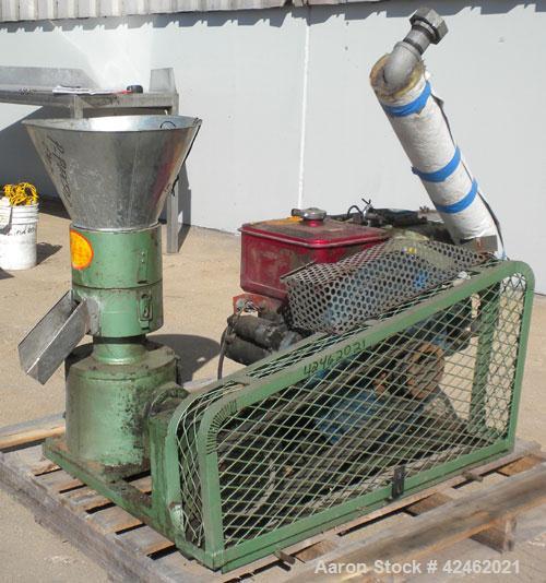 Used Pellet Pros Diesel Driven Pellet Mill, Model PP650D-W, Carbon Steel. (2) 3-7/8'' Diameter x 2'' face rollers. Top feed hopper. Approximately 1/4'' diameter holes. Capacity approximately 200-300 ...