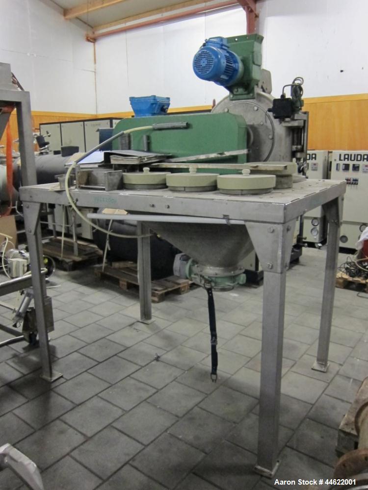Used Alpine Mill, Model 315UPZ, stainless steel construction. Mill speed 9000 rpm. 29.3 Hp/22 kW motor, 50 Hz, EX. Includes inclined conveyor, hopper and technical documentation. New 1986. Frame moun...
