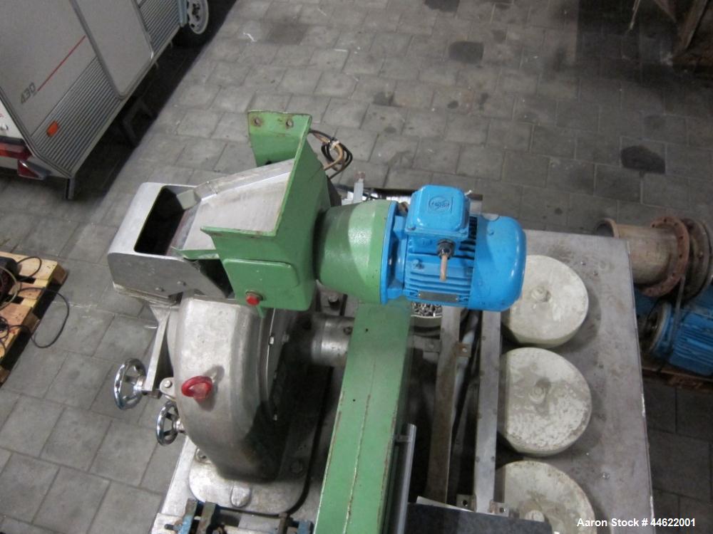 Used Alpine Mill, Model 315UPZ, stainless steel construction. Mill speed 9000 rpm. 29.3 Hp/22 kW motor, 50 Hz, EX. Includes inclined conveyor, hopper and technical documentation. New 1986. Frame moun...