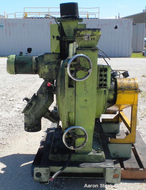 Used Yaskawa and Company YM Micro Cut Classifying Mill, Type YACA-400HS. Capacity 300 to 20000 kg/hr, cut size 8 micron meter to 100 micron meter. 15" diameter grinding disk, 4130/40 stainless steel....
