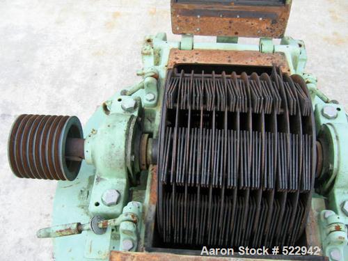 USED: Model 4 SCB Mikro Pulverizer. Multi "V" belt main drive withguard. Cast iron castings and steel rotor assembly. Multiple deflectorliner. 1/8" x 1" knife rotor. Designed for carbon black. Report...