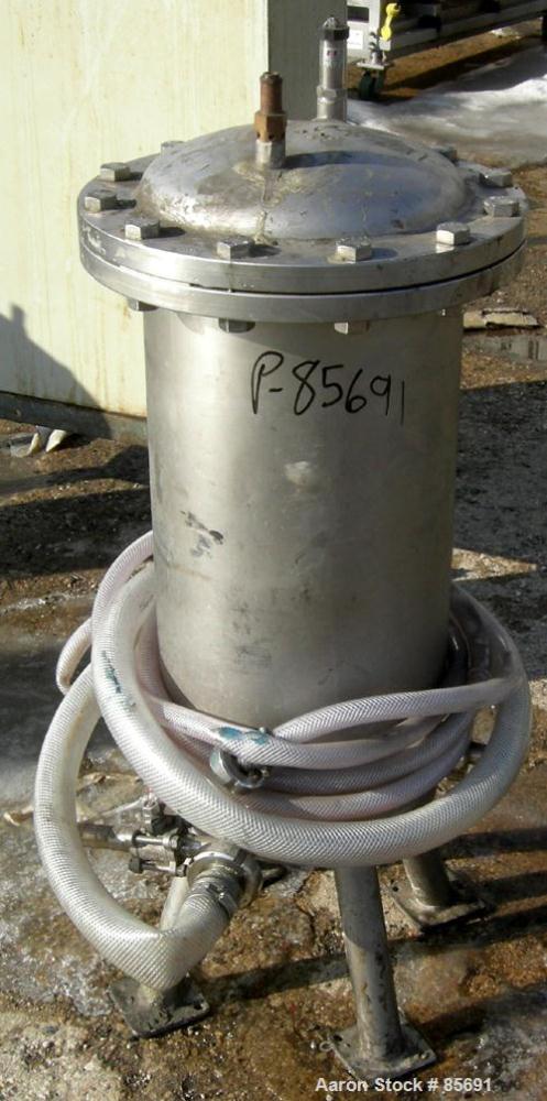USED: Hansa Eco-Mix continuous dynamic foam generator, model Ecomix, 304 stainless steel. Approximately 8-1/2" diameter x 11-3/8" deep horizontal chamber with mixing pins. 2" NPT inlet, 1" NPT outlet...