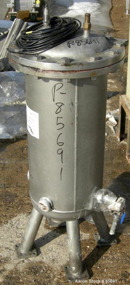 USED: Hansa Eco-Mix continuous dynamic foam generator, model Ecomix, 304 stainless steel. Approximately 8-1/2" diameter x 11-3/8" deep horizontal chamber with mixing pins. 2" NPT inlet, 1" NPT outlet...