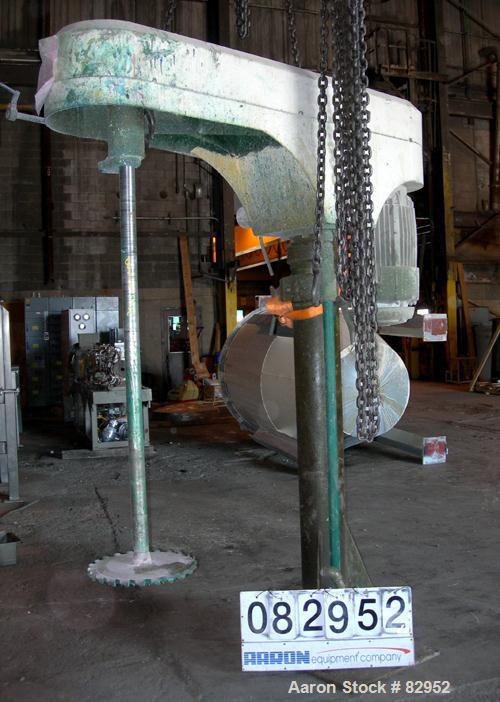 USED: Cowles dissolver, model 720VHVX. 2-1/2" diameter x 60" long stainless steel shaft with 18" diameter sawtooth blade. Will center in an approximate 68" diameter can. 270 degree swing, 150 to 600 ...