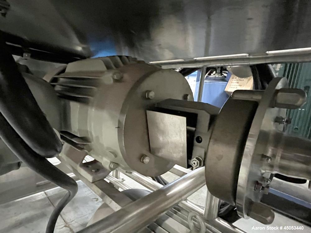 Used Fristam Powder / Disperser Mixer, Model PM 20-53, Stainless Steel. 24" Diameter funnel opening with cover. Maximum flow rate 125 gpm (28 m3/hr). Includes Fristam model FZX 2200 liquid ring pump,...