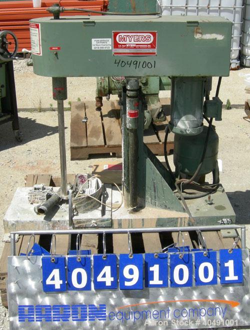 Used Myers Disperser, Model LDA-2. 1 1/4" diameter x 22" long 304 stainless steel shaft with a 3 1/2" diameter 304 stainless steel blade. Will center in an approximate 24" diameter can. Air over oil ...