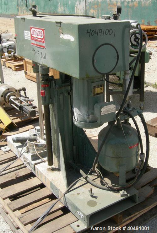 Used Myers Disperser, Model LDA-2. 1 1/4" diameter x 22" long 304 stainless steel shaft with a 3 1/2" diameter 304 stainless steel blade. Will center in an approximate 24" diameter can. Air over oil ...