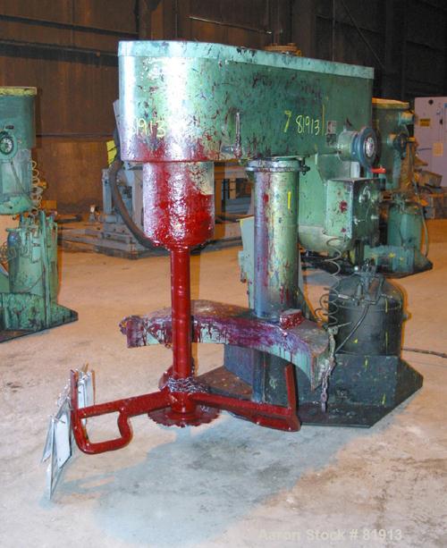 USED: Schold Co-Axial Single Motor Variable Speed Disperser, model 50. (1) 3-3/4" diameter x 32" long shaft with a 12" sawtooth blade, speed range 490-2000 rpm. (1) triple bowtie blade, speed range 3...
