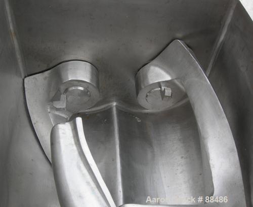 USED: J H Day double arm mixer, 5 gallon working capacity, 7.5 total. 304 stainless steel. Carbon steel jacketed bowl 15-3/4" left to right x 12" front to back x approximately 9-3/4" deep, rated 80 p...