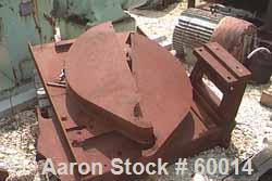 USED: Readco double arm mixer, 100 gal working capacity. Carbon steel jacketed. Bowl only est 75 psi. Bowl 33" l-r x 37" f-b x 31" dp + 8" bowl extension. Flat top cover with lid. Sigma blades tangen...