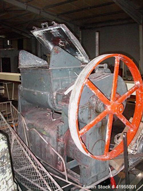 Used Werner Pfleiderer UK 10 Double Z Kneader. Stainless steel, jacketed, total capacity 80 gallons (300 liters), working capacity 40 gallons (150 liters), inner dimensions 29.5" x 28" x 24" (750 x 7...