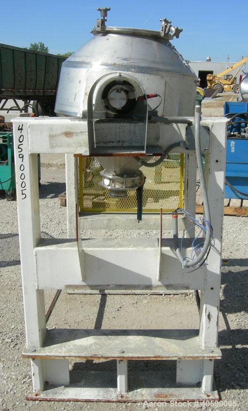 Used Gemco Slant Cone Blender, 5 cubic feet working capacity, 316 stainless steel. Maximum material density 265 pounds per cubic foot. Approximately 31 1/2'' diameter x 10'' and 17'' cones. 16'' char...