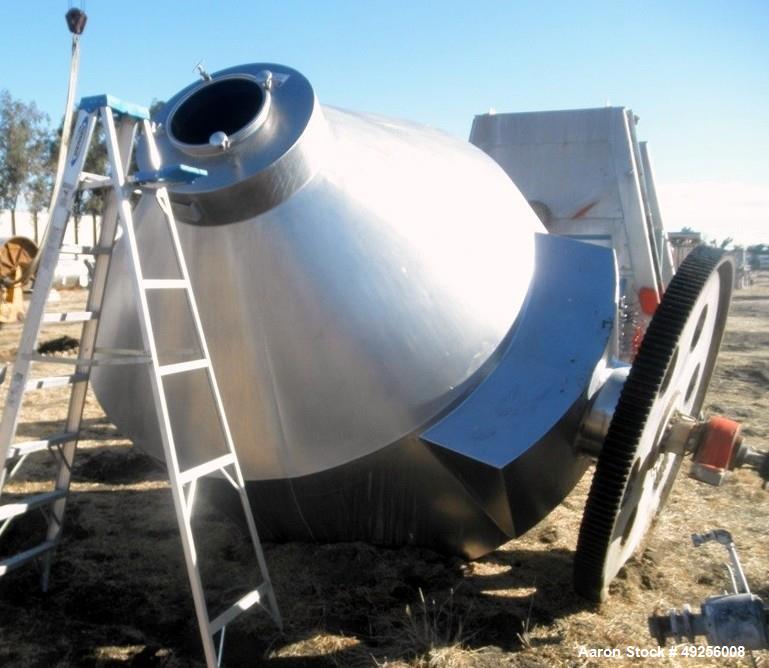 Used Gemco slant cone mixer, approximately 250 cubic feet working capacity