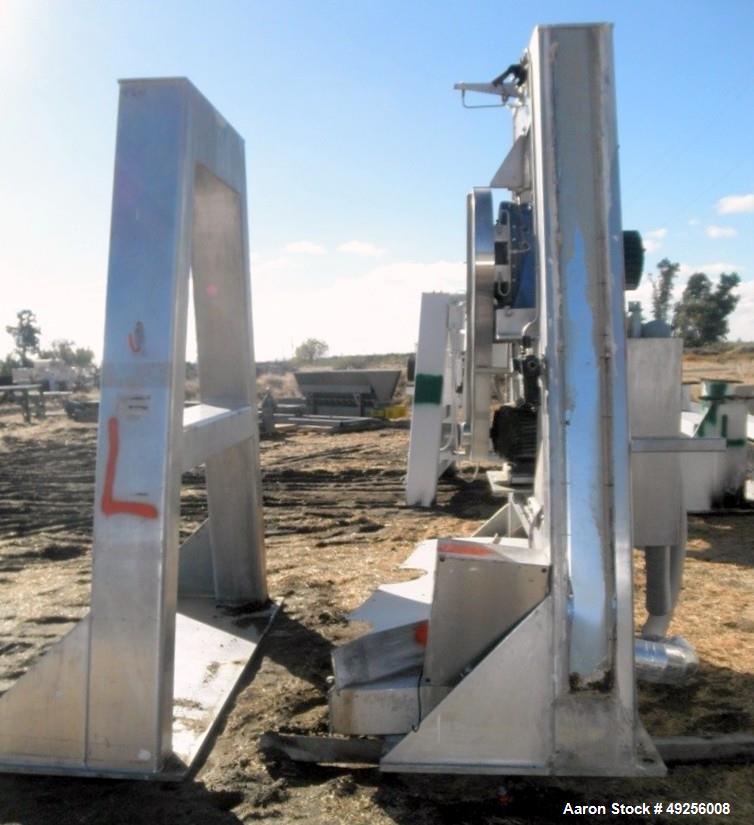 Used Gemco slant cone mixer, approximately 250 cubic feet working capacity