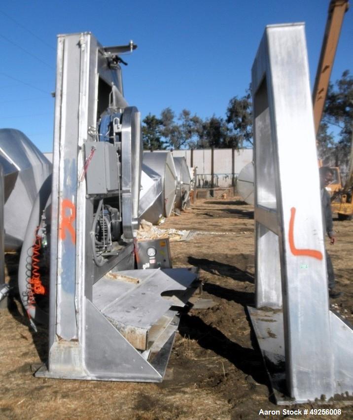 Used Gemco slant cone mixer, approximately 250 cubic feet working capacity