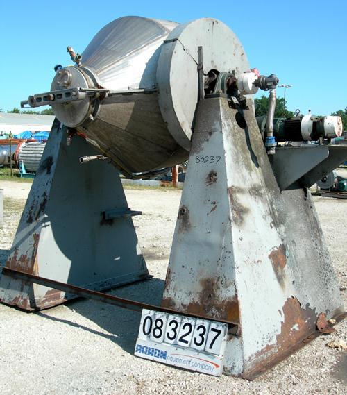Used National Tank & Manufacturing Double Cone Jacketed Blender, 40 Cubic Feet Working Capacity (59.8 total), 304 Stainless Steel. Stainless steel jacket rated 10 psi. Internal 56" diameter x 19" str...