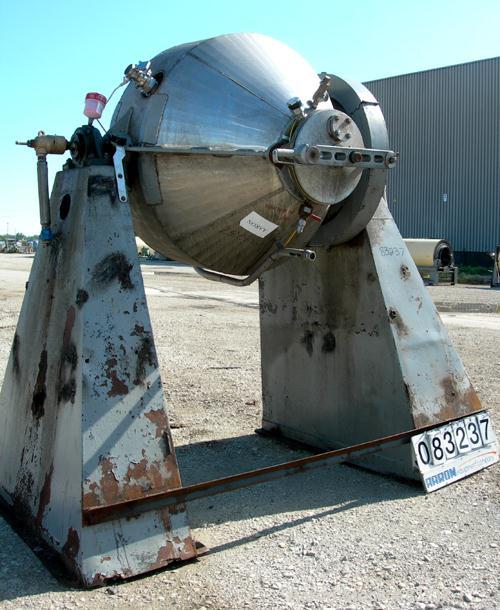 Used National Tank & Manufacturing Double Cone Jacketed Blender, 40 Cubic Feet Working Capacity (59.8 total), 304 Stainless Steel. Stainless steel jacket rated 10 psi. Internal 56" diameter x 19" str...