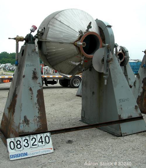 Used National Tank & Manufacturing Double Cone Jacketed Blender, 40 Cubic Feet Working Capacity (59.8 total), 304 Stainless Steel. Stainless steel jacket rated 10 psi. Internal 56" diameter x 19" str...