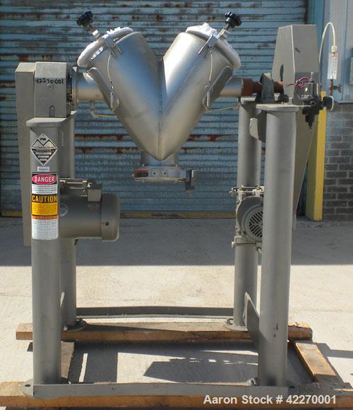 Used Patterson-Kelley Twin Shell Dry Blender, 1 cubic foot capacity, 316 stainless steel. 325 pounds per cubic foot maximum material density. 11-1/2’’ diameter cones. 316 Stainless steel intensifier ...