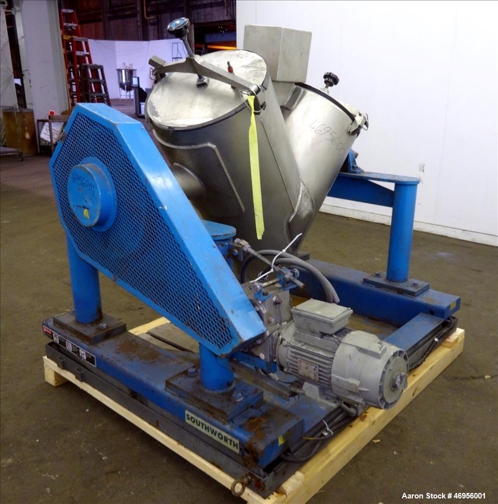 Used- Patterson Kelly Twin Shell Cross Flow Blender, 5 Cubic Feet Capacity