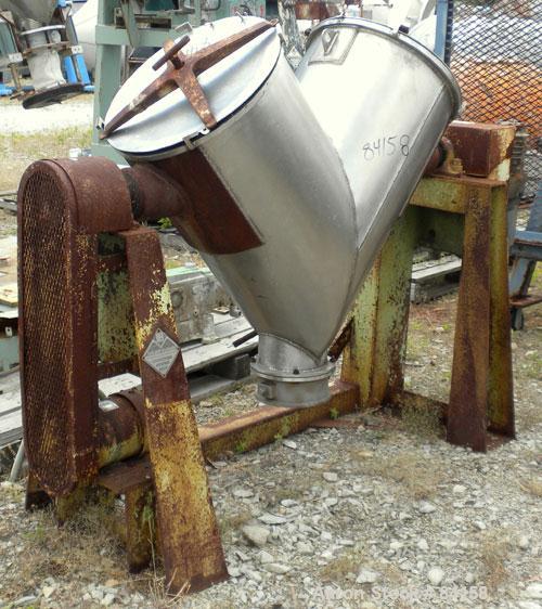 Used Patterson Kelley Twin Shell Dry Blender, 5 Cubic Feet, 304 Stainless Steel. Maximum material density 65 pounds per cubic foot. (2) 18" Diameter openings with quick release covers missing clamps....