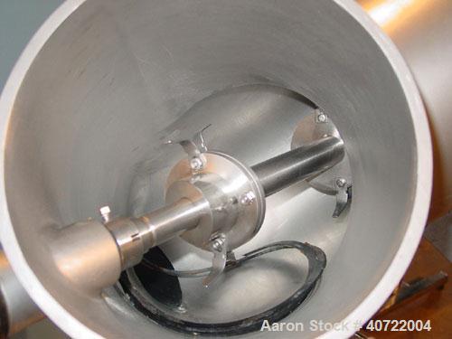 Used Patterson Kelly Twin Shell Liquid Solid Blender, 16 quart, stainless steel. 125 pounds per cubic foot max material density. Liquid solids bar driven by a 3/4 hp, 1/60/115/230 volt, 3450 rpm moto...