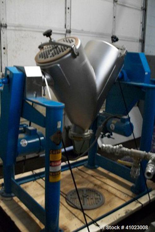 Unused-Patterson Kelley 3 Cubic Foot Crossflow Twin Shell V-Blender. This late model unit features the latest stand and shell design, 3 cubic foot working capacity, stainless steel shell, 290 lbs per...