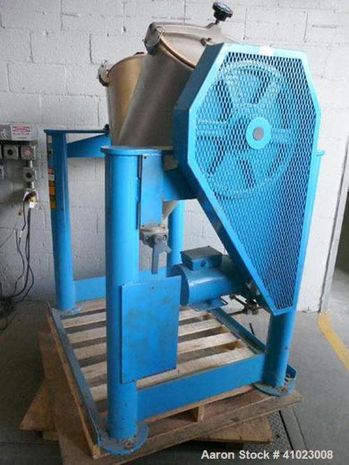 Unused-Patterson Kelley 3 Cubic Foot Crossflow Twin Shell V-Blender. This late model unit features the latest stand and shell design, 3 cubic foot working capacity, stainless steel shell, 290 lbs per...
