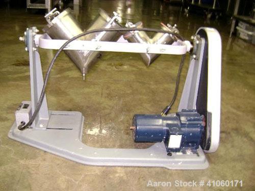 Used Patterson Kelley Dual Yolk Style Twin Shell Blender, 340#/ cubic foot max material density, with (1) 8 quart and (1) 4 quart stainless steel shell, bench top design with motor.