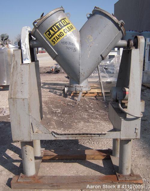Used Patterson Kelley Twin Shell Blender, 3 Cubic Foot Capacity, 304 Stainless Steel.  Maximum material density 60 pounds a cubic foot. (2) 16" diameter charge ports with quick release covers. Shell ...