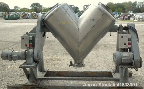 Used Patterson Kelley Twin Shell Liquid Solids Blender, 10 Cubic Feet Capacity, 304 Stainless Steel. 70 pounds a cubic foot maximum material density. 25’’ diameter cones. 316 stainless steel intensif...