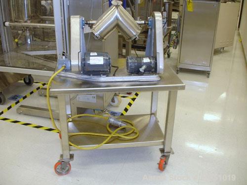Used Patterson Kelley 4 Quart Twin Shell Blender, stainless steel. Provision for bar no bar, 1/6 hp main drive, 1/3 hp shell drive, serial #LB-7927. AS IS WHERE IS, LOADING & REMOVAL FEES EXTRA, COST...